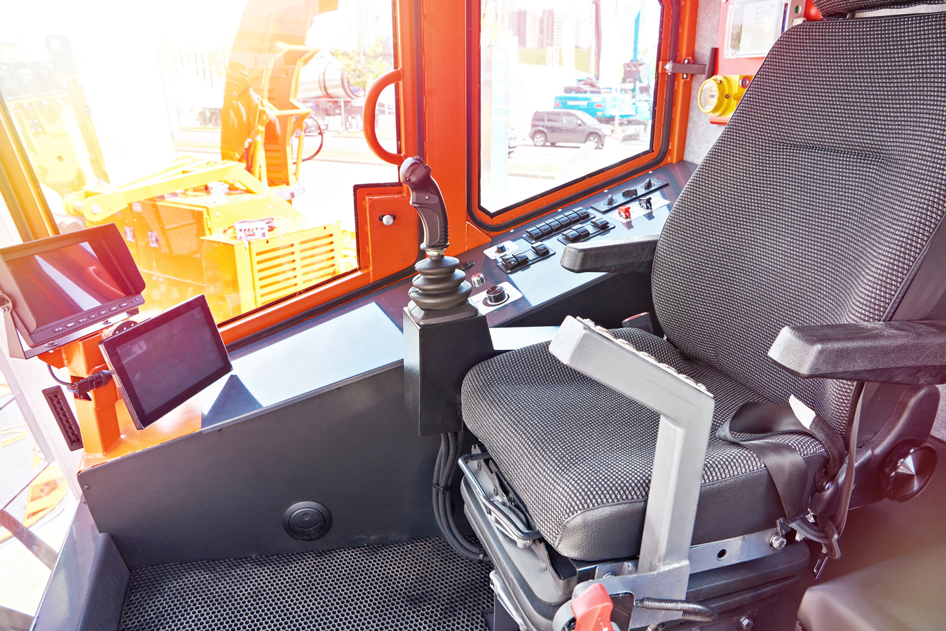 Pneumatic Fill and Bleed Systems for Heavy Equipment Seats